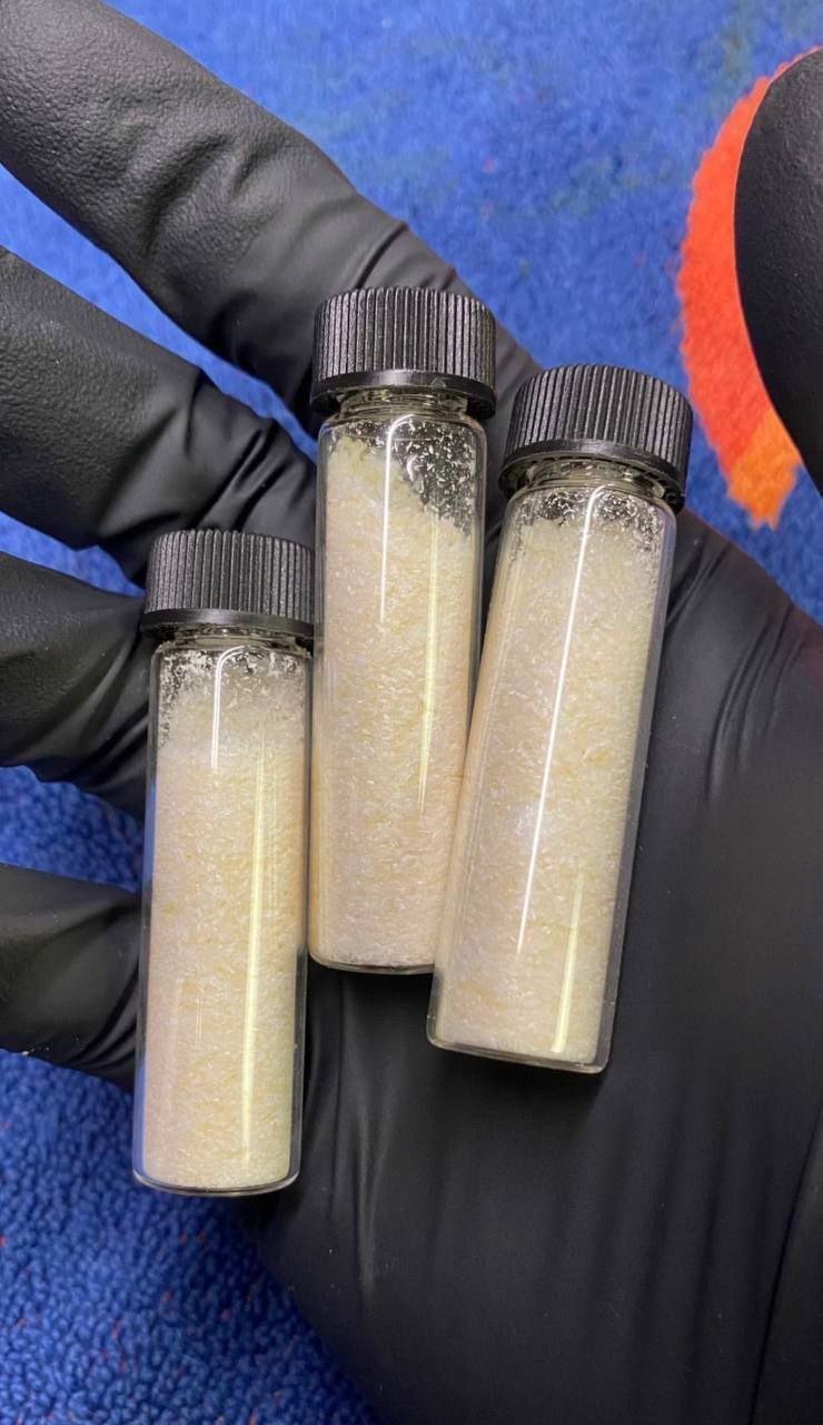Pure N,N DMT crystals(freebase) Pure N,N DMT crystals(freebase)